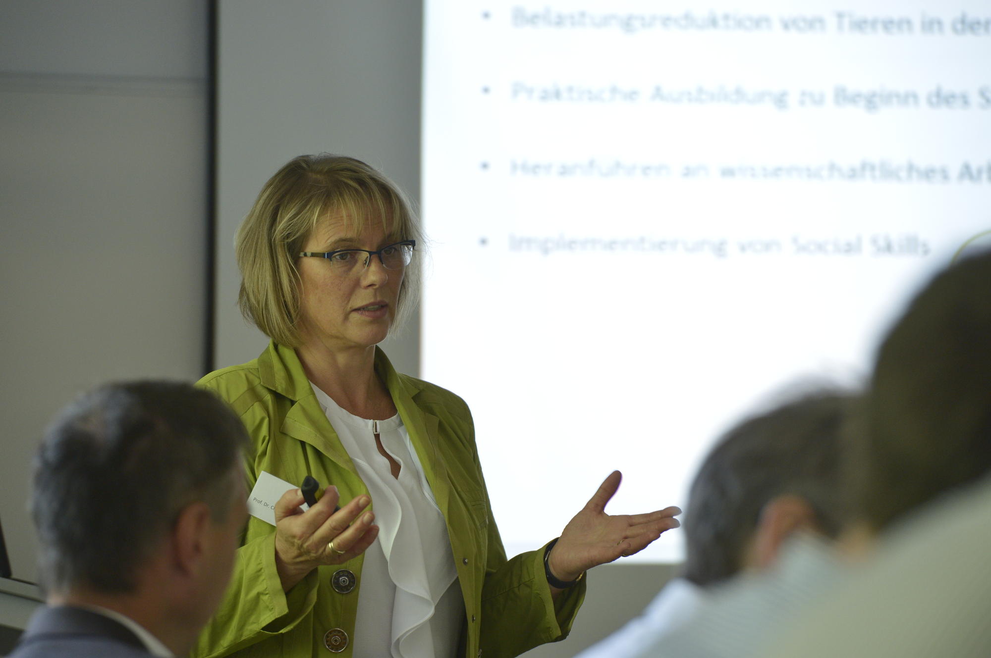 Professorin Christa Thöne-Reineke, Leiterin des Instituts für Tierschutz, Tierverhalten und Versuchstierkunde, ist eine der Initiatoren des "Veterinary Skills Net".
