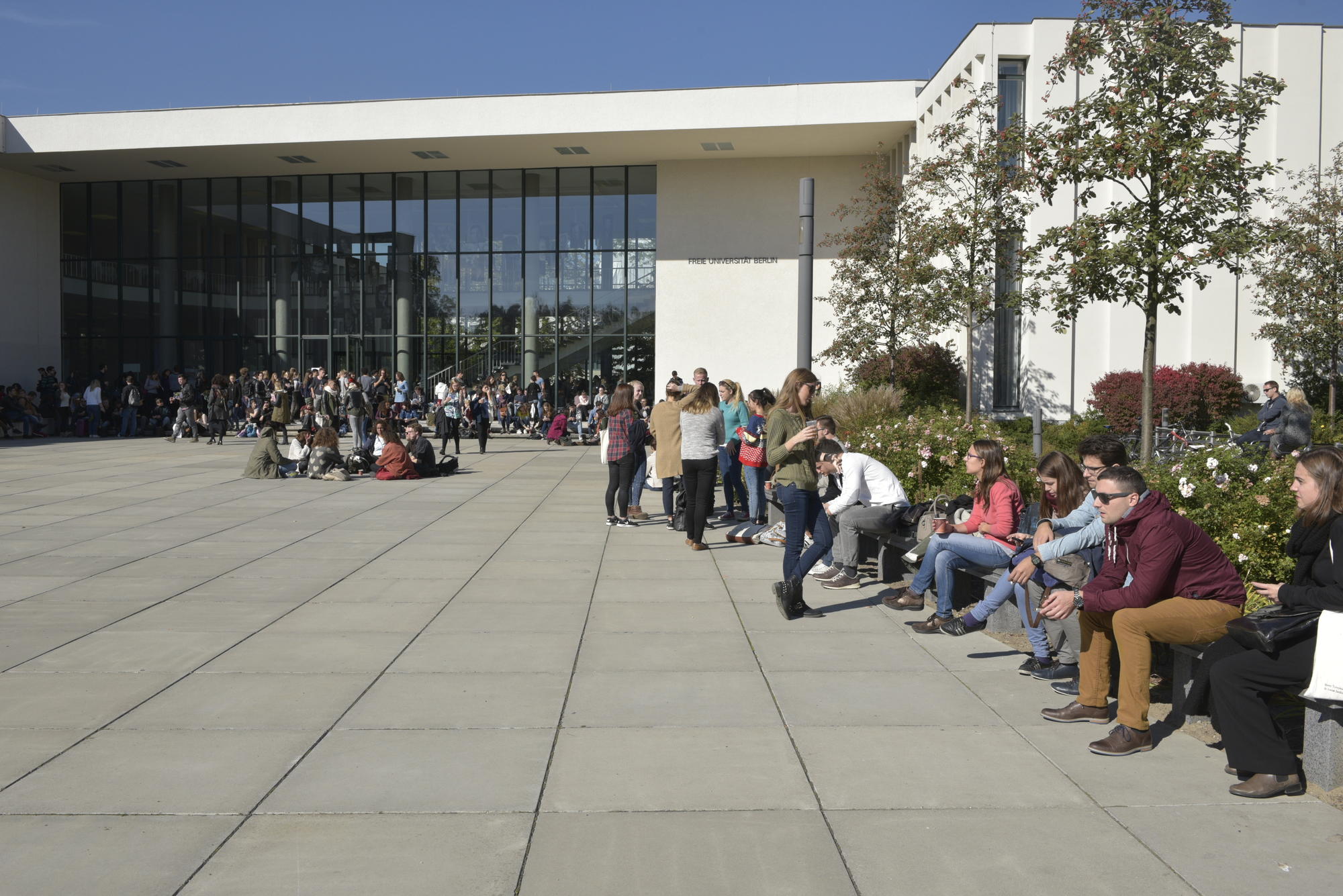 Zeit, um einander und die Hochschule kennenzulernen: Auch im vergangenen Jahr fand die Informationsveranstaltung für Neuimmatrikulierte im Henry-Ford-Bau statt.