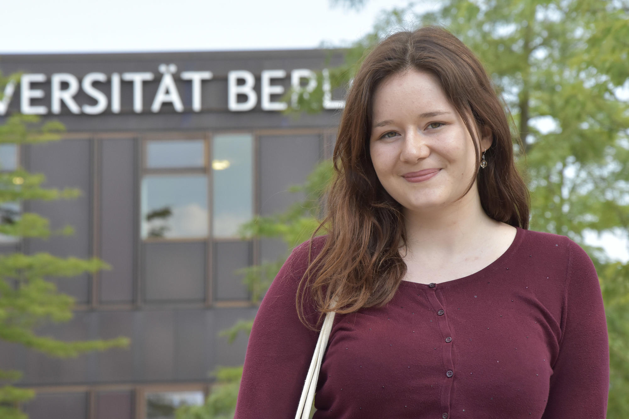 Literaturwissenschaftsstudentin Patrizia Rey hat an Ilma Rakusas Autorenkolleg teilgenommen. Heute Abend, am 10. Juli um 19 Uhr, stellen die Studierenden die Texte vor, die sie mit der Schriftstellerin erarbeitet haben.