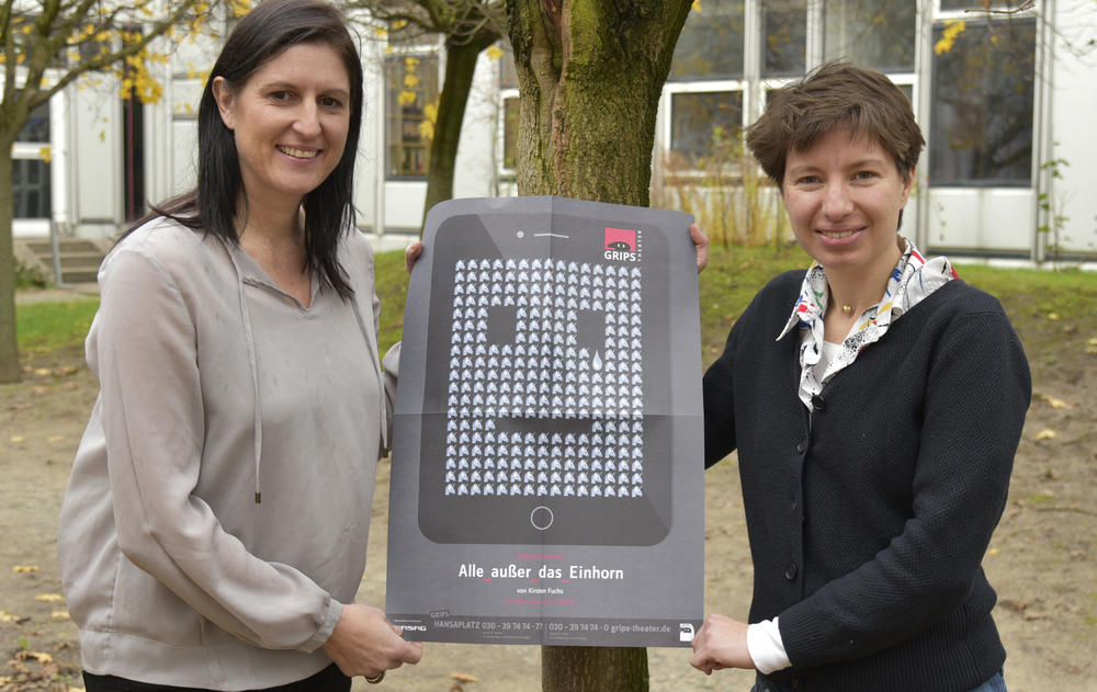 Grundschulpädagogikprofessorin Petra Anders (l.) und Theaterpädagogin Anna-Sophia Fritsche vom Berliner GRIPS-Theater.