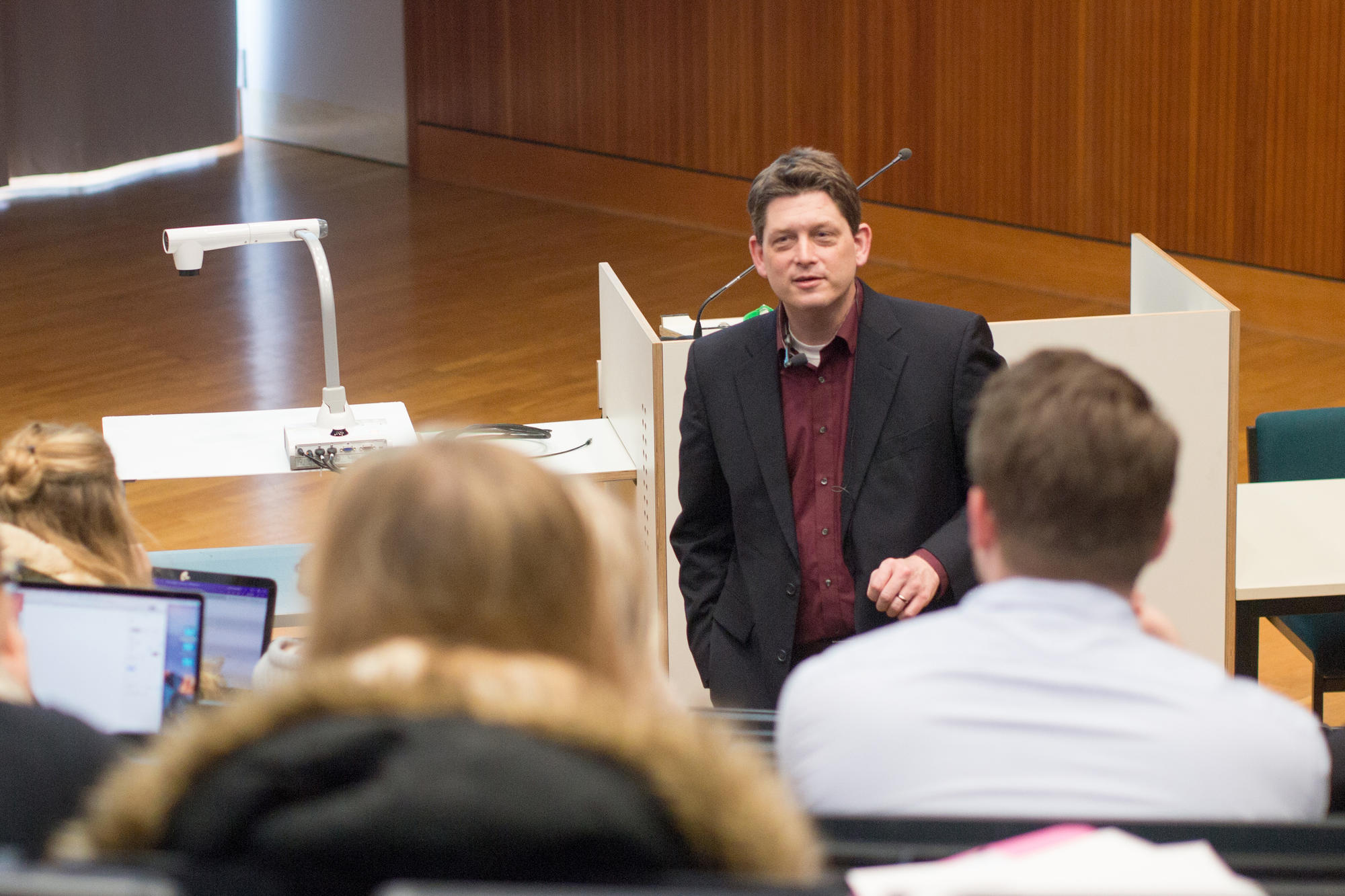 Damit die Lehre auch ankommt: Managementprofessor Markus Helfen hat sich im Rahmen eines SUPPORTpro-Workshops didaktisch weitergebildet.