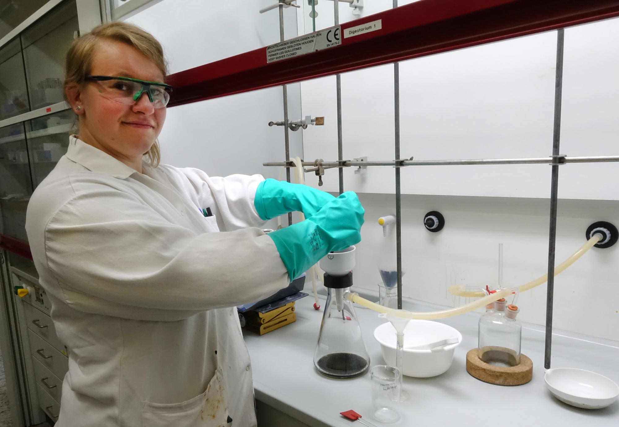 Sophia Haumersen ist eine von 114 Auszubildenden an der Freien Universität Berlin.