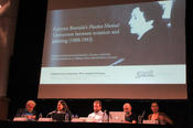 Über das Werk der Künstlerin Carmen Barrada sprachen (v.l.n.r.) Komponist Llorenç Barber, Künstlerin und Dozentin Gabriela Aceves, Komponist und Dozent Patricio F. Calatayud, Künstler Carlos Amorales und Cinthya García Leyva (UNAM, ACT).