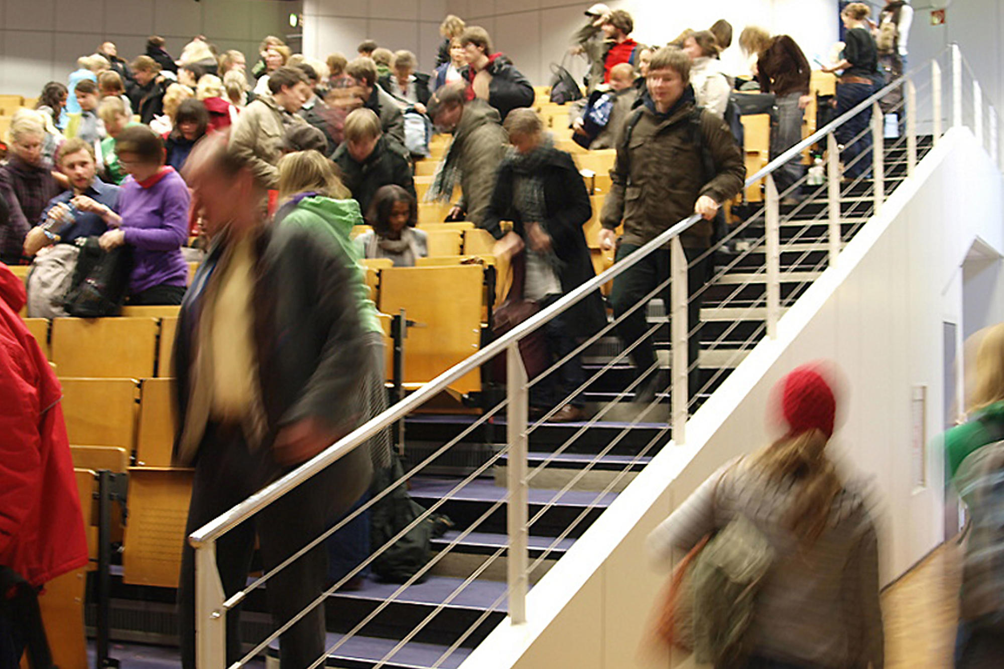 90 Prozent der Befragten gaben an, Schwierigkeiten bei der Durchführung des Studiums zu haben. Gerade in der Studieneingangsphase wünschen sich Studierende mit Beeinträchtigung mehr Unterstützung.