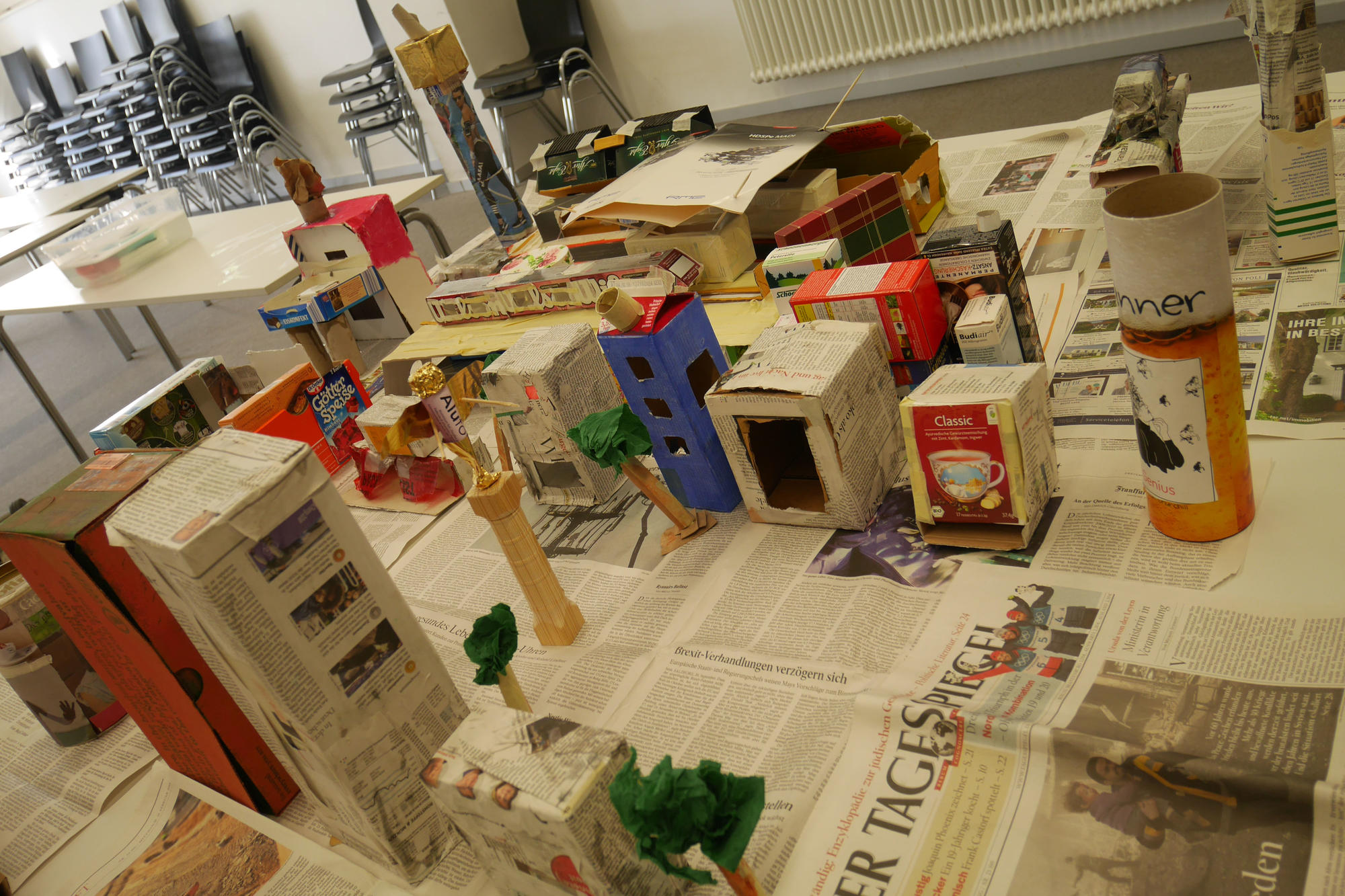 Gebastelte Vision einer Stadt von morgen. Der Entwurf der Klasse 6a der Mühlenau-Grundschule aus Zehlendorf.