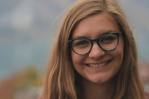 Isa Adriane Günther studiert Mathematik an der Freien Universität. Sie ist studentische Studienberaterin und Mentorin für ausländische Studierende am Fachbereich Mathematik und Informatik.