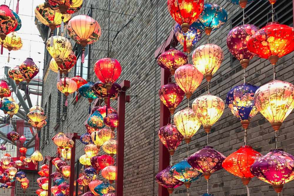 Schanghai im Januar 2020: Dekoration für das Frühlingsfest.