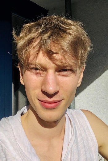 Carl Lehrmann studiert im zweiten Mastersemester Philosophie, hat die Fachschafts-Initiative mitgegründet und ist Mentor.