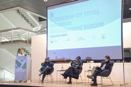 Podiumsdiskussion im Foyer der Museen Dahlem