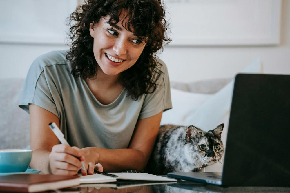 Microlearning, Lernen in kleinen Häppchen, lässt sich flexibel in den Alltag einbauen.