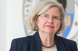 Monika Schäfer-Korting hat die Freie Universität viele Jahre als Vizepräsidentin begleitet. Als Wissenschaftlerin wird sie ihr weiterhin verbunden bleiben.