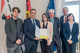 Simon Roßmann, Prof. Dr. Ignacio Czeguhn, Inga Schumacher, Martin Groß, Präsident des Gemeinsamen Juristischen Prüfungsamts Berlin/Brandenburg (GJPA), Dr. Andreas Fijal, Prodekan für Lehre, und Verwaltungsleiterin Gisela Rossa-Dubray.