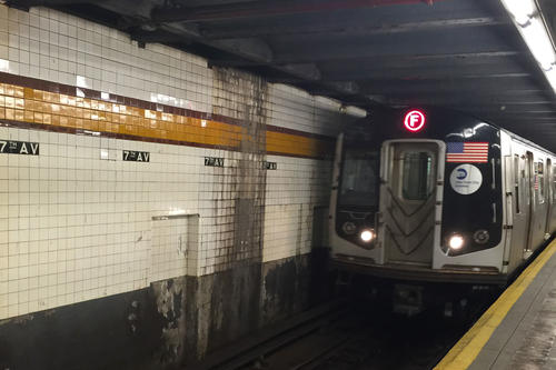Obwohl eine Bahn direkt von ihrer Haltestelle nach Coney Island fährt, hat Luise Müller den am südlichen Ende von Brooklyn gelgenen Vergnügungspark noch nie besucht.