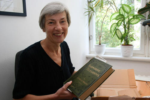 Sylvia Bruske leitet die Fernleihe in der Universitätsbibliothek