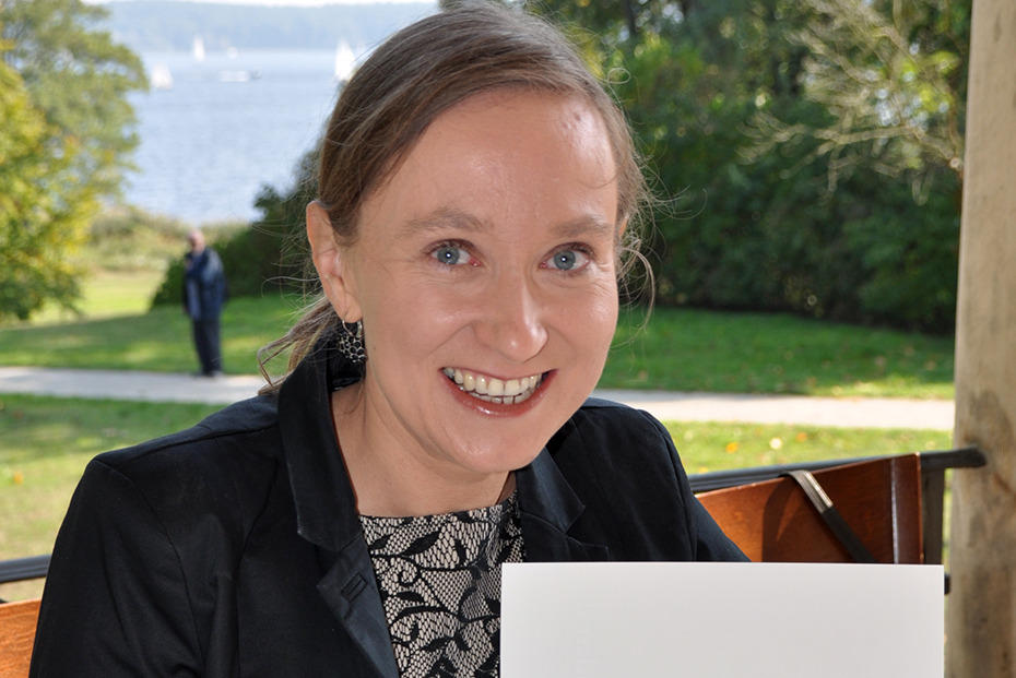 Die promovierte Kunsthistorikerin und Alumna Miriam-Esther Owesle bietet in der neugegründeten Guthmann-Akademie in Berlin Neu-Cladow ab Herbst regelmäßig Kurse zur Berliner Kunst- und Kulturgeschichte an.