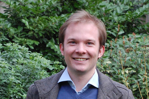 Wissenschaft und Wirtschaft: Deutschlandstipendiat Florian Spatz bewegt sich bereits im Studium in beiden Welten.