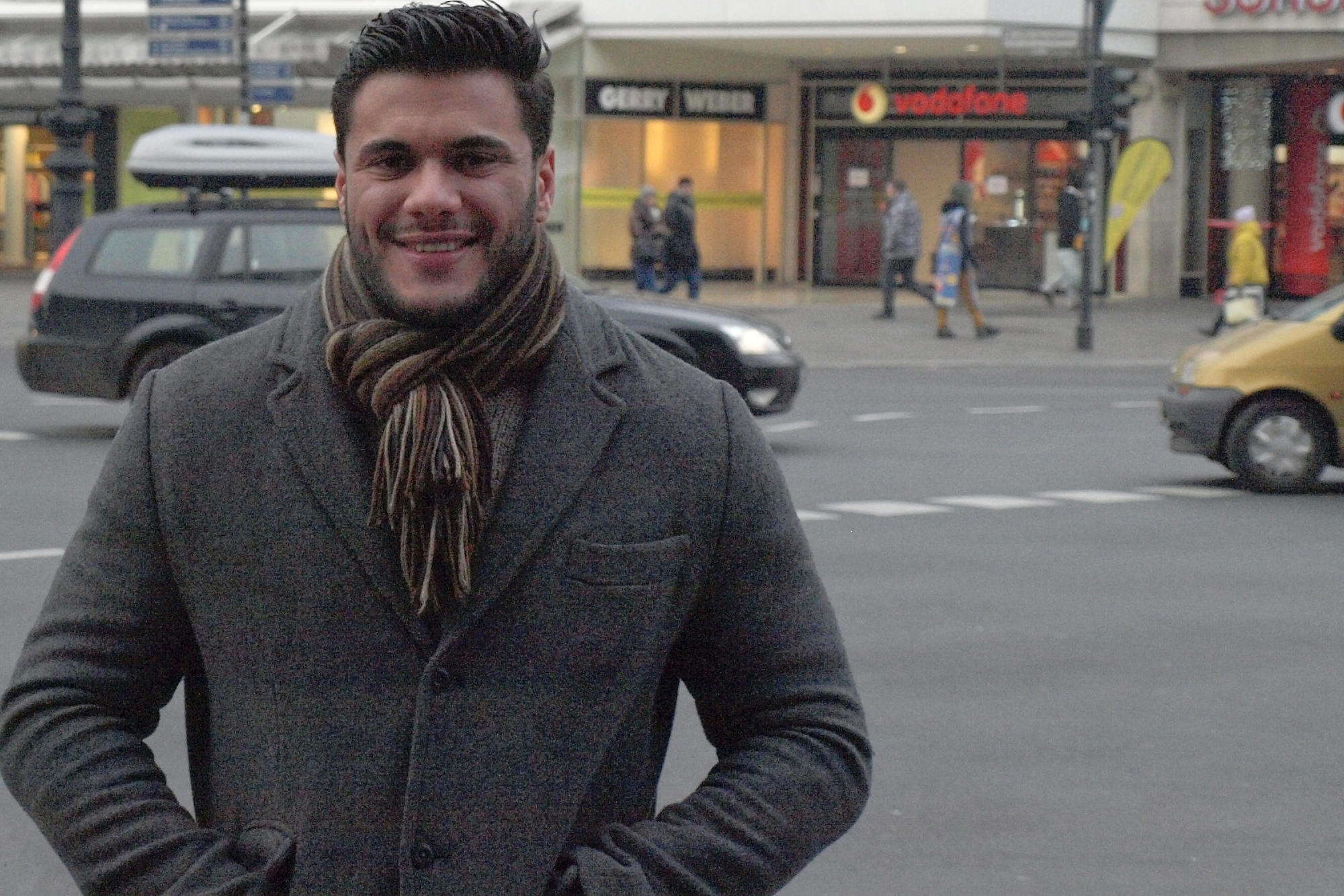Yigit Muk studiert am Fachbereich Wirtschaftswissenschaft der Freien Universität. Bis dahin war es ein weiter Weg.