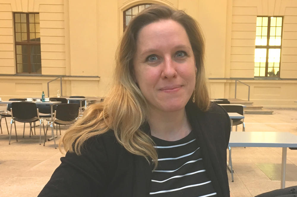 Shelley Harten hat sich in ihrer Arbeit mit der Wahrnehmung der Palästinenser durch jüdische Künstlerinnen und Künstler zwischen 1906 und 1957 beschäftigt.