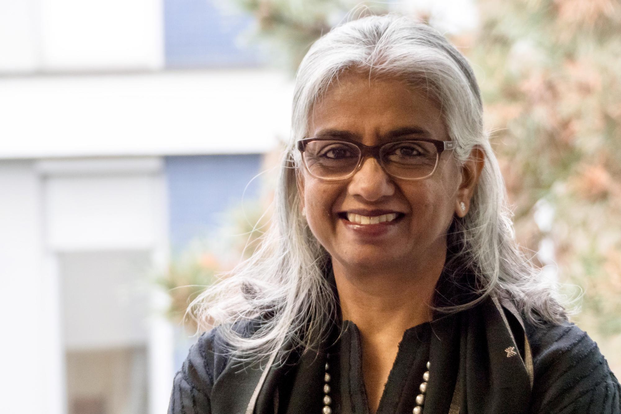 Radha Hedge lehrt und forscht in diesem Sommersemester als internationale Gastprofessorin für Geschlechterforschung am Institut für Publizistik und Kommunikationswissenschaft der Freien Universität.