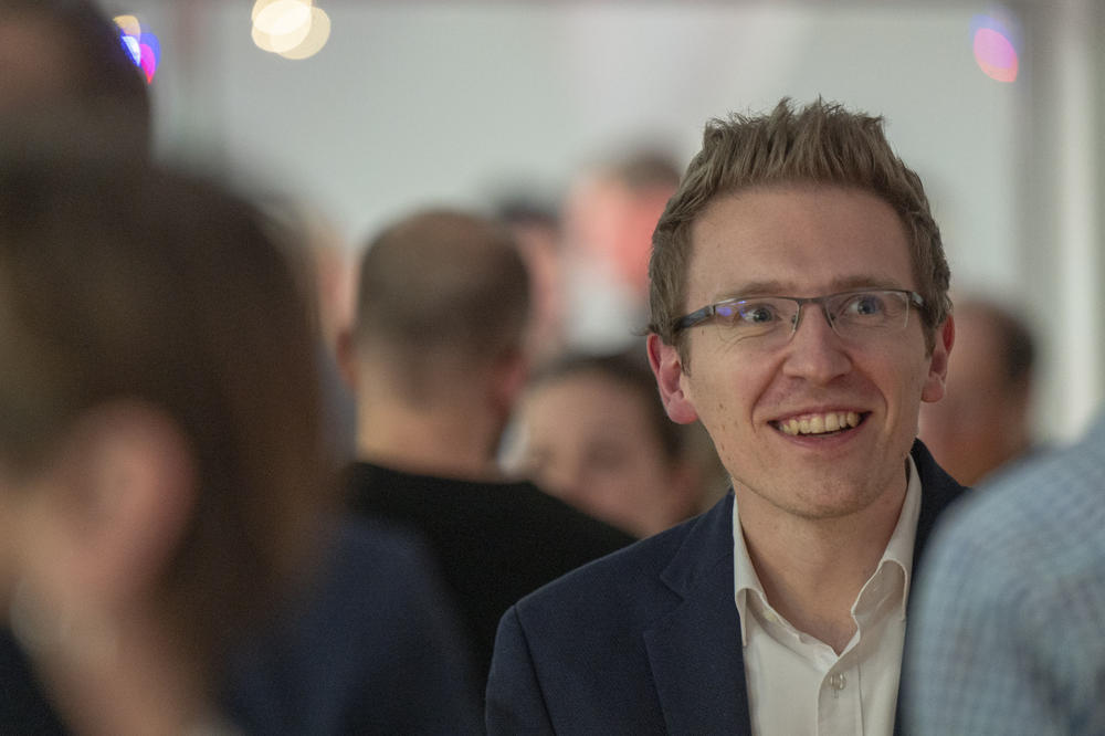 „Begeisterung“ wählte Stephan Küster, Juniorprofessor für Datenbezogene Unternehmensrechnung und Wirtschaftsprüfung, als Stichwort: Begeisterung für Menschen, Studierende und neue Themen.
