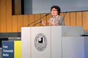Christina Beck, Leiterin der Abteilung Kommunikation der Max-Planck-Gesellschaft, ist promovierte Biologin und hat mit Peter Hegemann zusammengearbeitet.