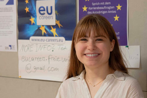 Als Arbeitgeberin bietet die EU ein internationales Arbeitsumfeld, gutes Gehalt und eine sinnvolle Aufgabe, sagt Katharina Wolff.