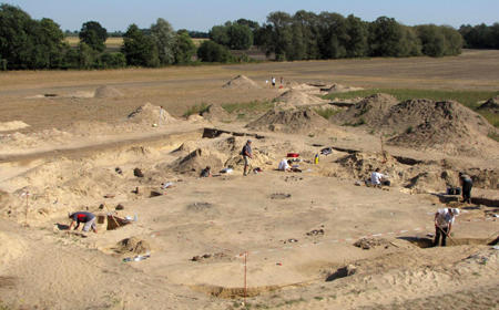 Das Fach Prähistorische Archäologie an der Freien Universität behandelt die durch Ausgrabungen und Prospektionen entdeckten archäologischen Hinterlassenschaften Europas vom Beginn der Menschwerdung bis in das Mittelalter.