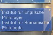 Das Institut für Englische Philologie befindet sich in der Habelschwerdter Allee 45