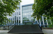 Two institutes are located at Koserstraße 20 in Dahlem: The Institute of Veterinary Anatomy is in Building 1, and the Institute of Pharmacology and Toxicology is in Building 14.