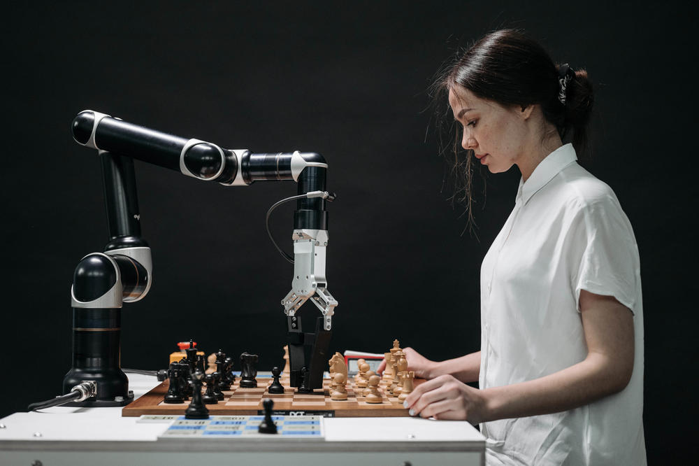 Humans versus machines: Human intelligence has no chance against today’s computer programs.