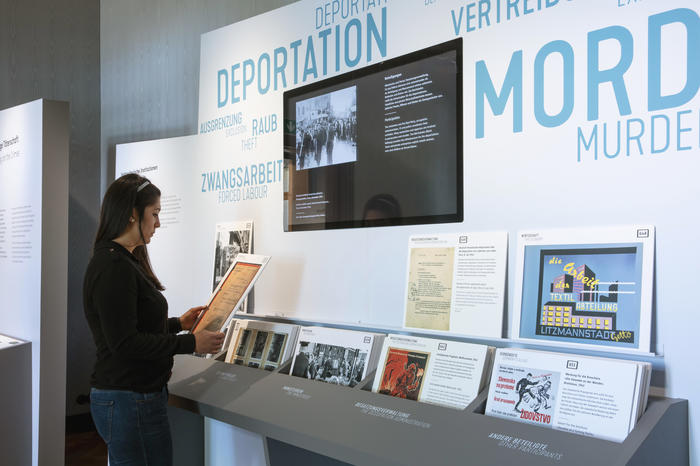 Documentation of horror: In the House of the Wannsee Conference Memorial and Educational Center, the permanent exhibit “The Meeting in Wannsee and the Murder of European Jews” in Room 6 depicts the “work-sharing perpetrators.”