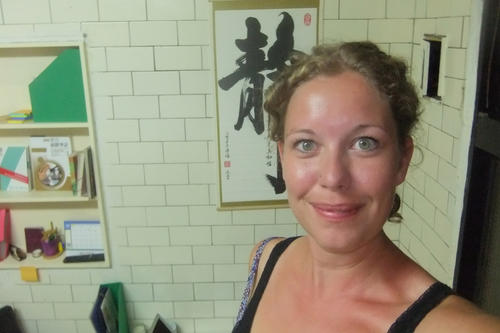 You never know what challenges you will have to face in a foreign country until you are there. Nora Lessing struggled for days with the disposal of her garbage bags in Taipei – all to musical accompaniment.