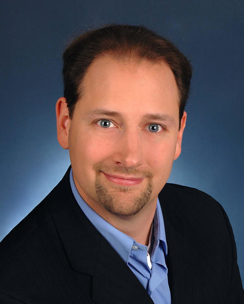 Benedikt Kaufer, director of the Institute of Virology at Freie Universität Berlin