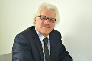 Feryad Fazil Omar, a scholar of Iranian and Kurdish studies, has been working at Freie Universität for more than 30 years to support the teaching and study of the Kurdish language and culture.