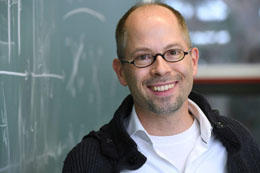 Physicists like Jens Eisert aim to build quantum simulators that help to simulate and decipher highly complex physical phenomena.