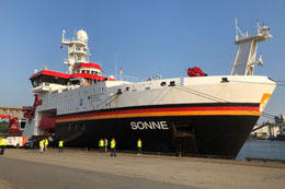 The “Sonne” before setting sail on May 30. The research vessel is scheduled to reach Singapore on July 5.