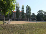 Basketball and soccer court on Campus Lankwitz