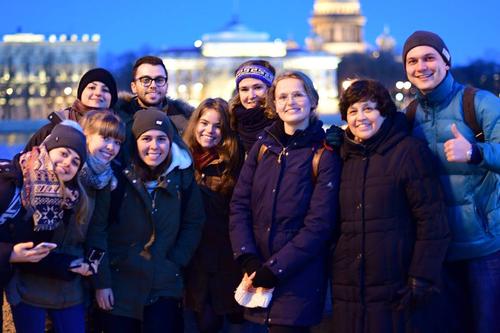 Irina Shmeleva and the workshop participants