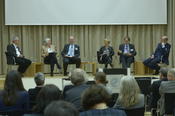 Chances and challenges of cooperation projects between universities and non-university institutions were discussed in a panel.