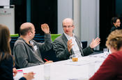 Experts in the area of sustainability, like the biologist Prof. Dr. Thomas Borsch, engaged in discussions with the junior researchers.