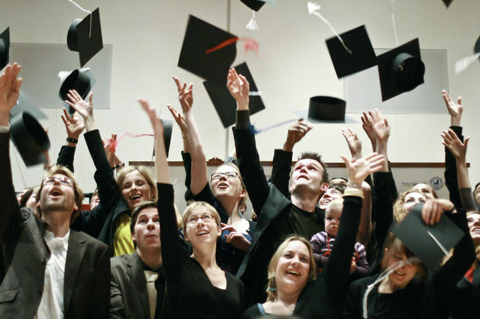 JFKI_Graduation_c_Harald_Wenzel