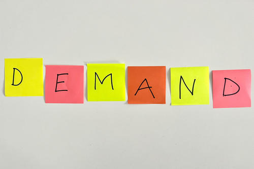Über das Demand Management können von jedem Mitglied der Freien Universität Berlin Anforderungen nach neuen bzw. Weiterentwicklungen an bestehenden IT-Diensten eingereicht werden.