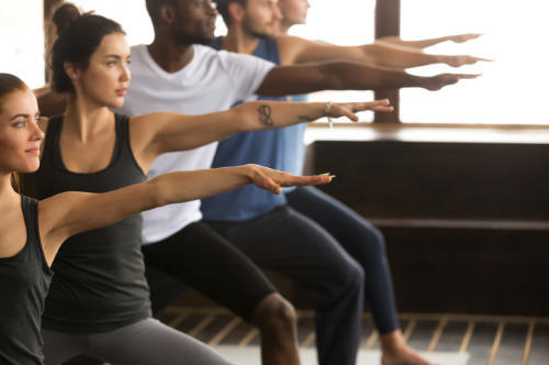 Personen, die Padel-Tennis spielen