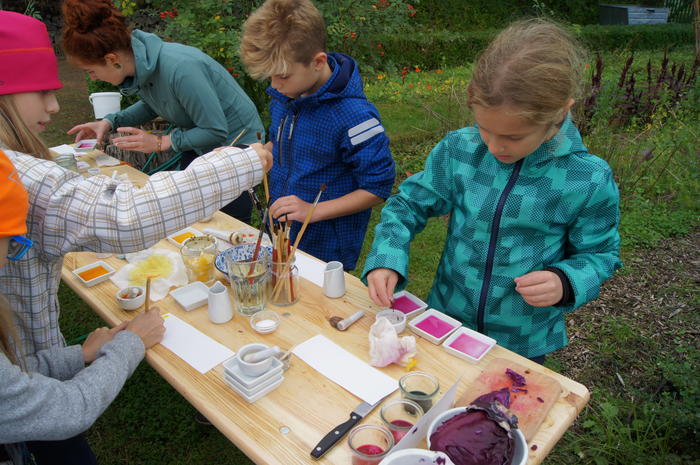 Workshop: Färberwerkstatt - Farben aus der Natur selber herstellen