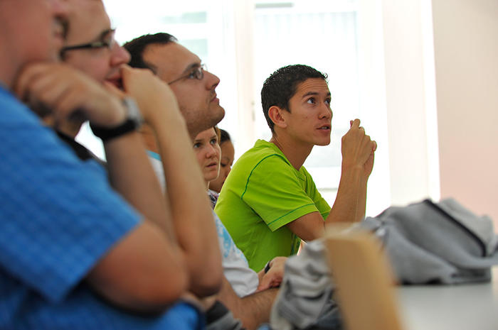 Mitdenken lernen: Forschungskompetenzen zu erwerben, ist das Ziel Forschungsorientierter Lehre an der Freien Universität Berlin.