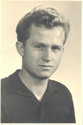 Rolf Fülleborn drowned attempting to flee the country on April 14, 1963.