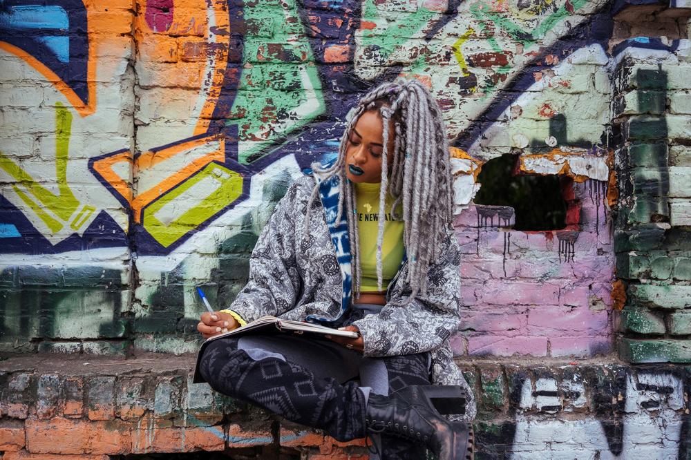 Rapperin Yetundey wird auf der Deutschrap-Tagung auf dem Podium sprechen.