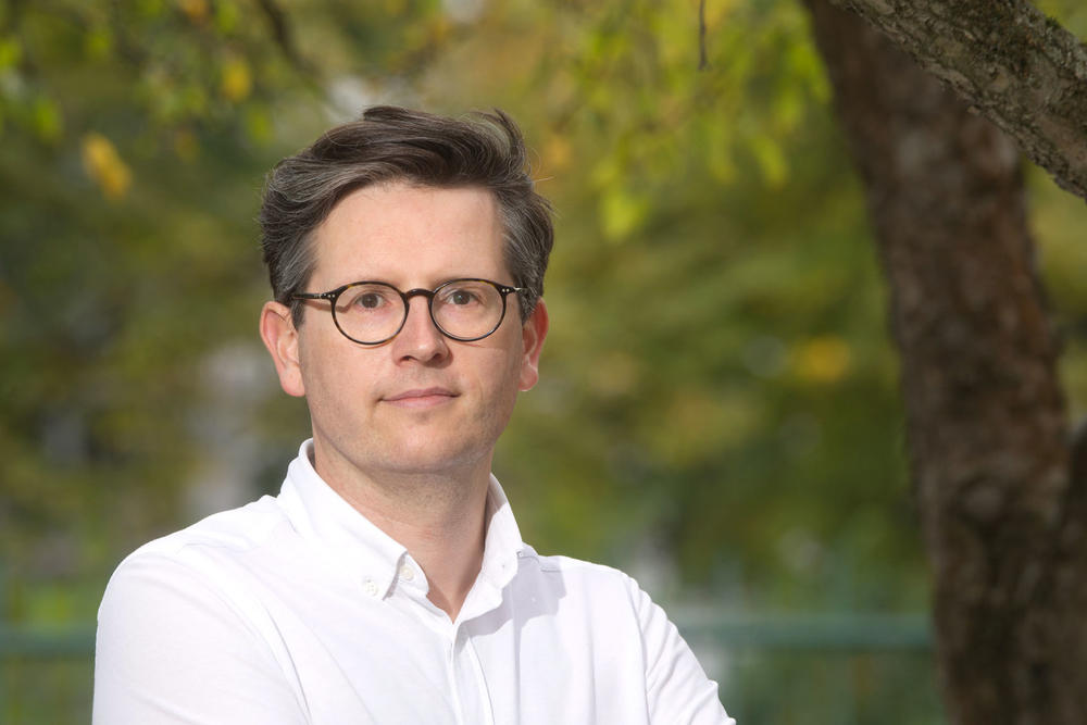 Swen Hutter ist Professor für Politische Soziologie an der Freien Universität und Direktor des Zentrums für Zivilgesellschaftsforschung.