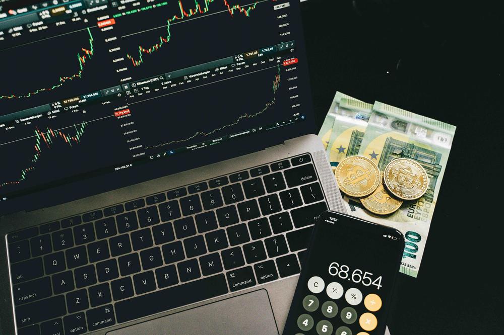 Einer neuen Studie zufolge entwickeln sich Kryptowährungen immer mehr zu Schattenbanken.