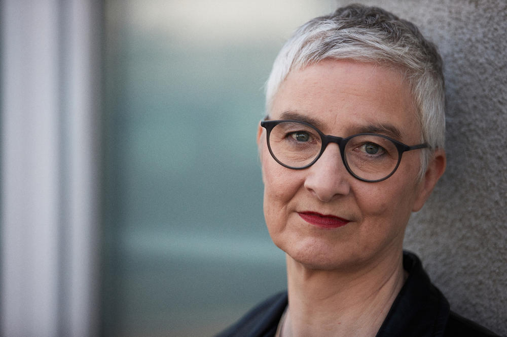 Miriam Mandelkow wird im Wintersemester 2025/26 Gastprofessorin für Poetik der Übersetzung an der Freien Universität Berlin.